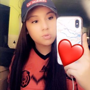 Meet your Posher, Vanessa